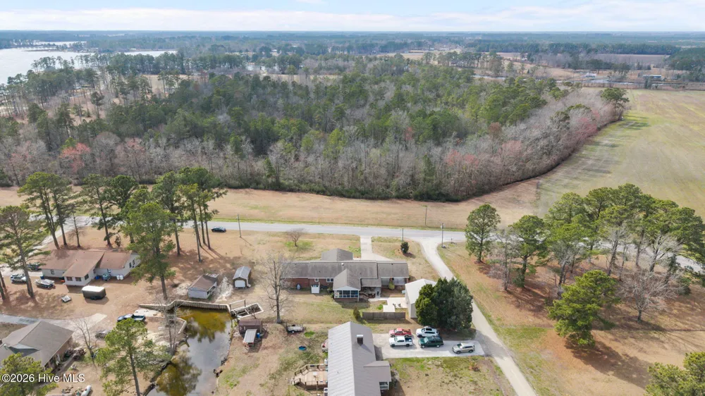 16 Port Side Lane Belhaven, NC 27810