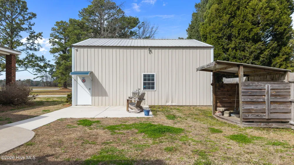 16 Port Side Lane Belhaven, NC 27810