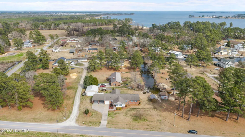 16 Port Side Lane Belhaven, NC 27810