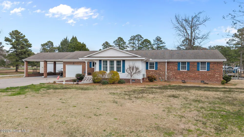 16 Port Side Lane Belhaven, NC 27810