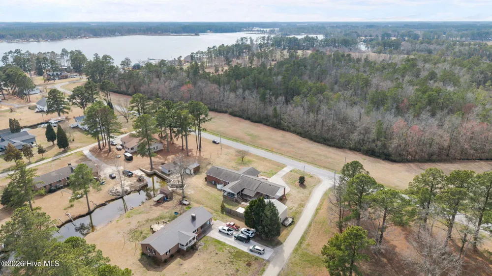 16 Port Side Lane Belhaven, NC 27810