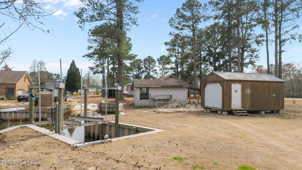 16 Port Side Lane Belhaven, NC 27810