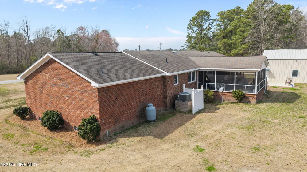 16 Port Side Lane Belhaven, NC 27810
