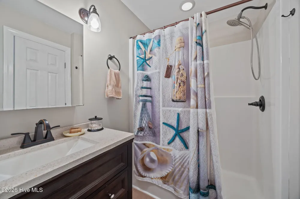 16 Port Side Lane Belhaven, NC 27810