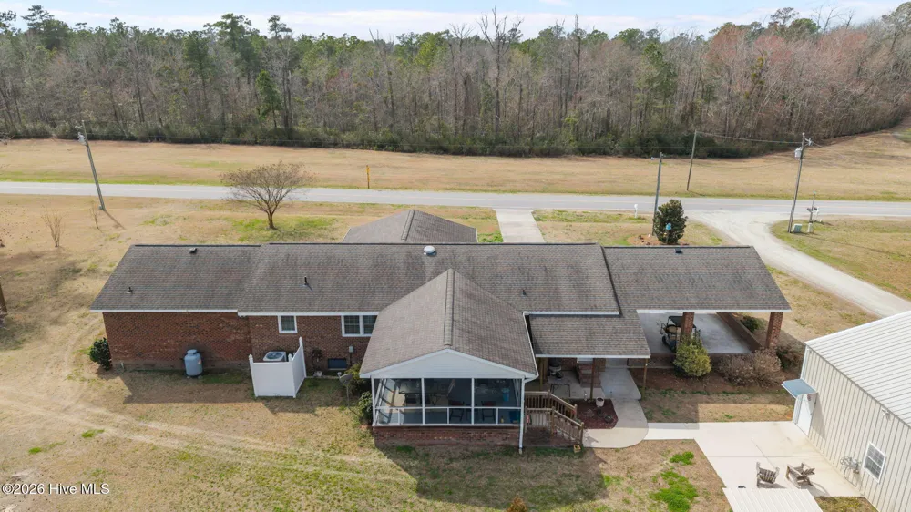 16 Port Side Lane Belhaven, NC 27810