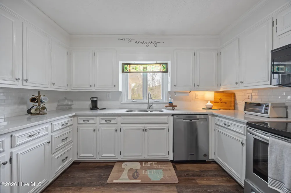 16 Port Side Lane Belhaven, NC 27810