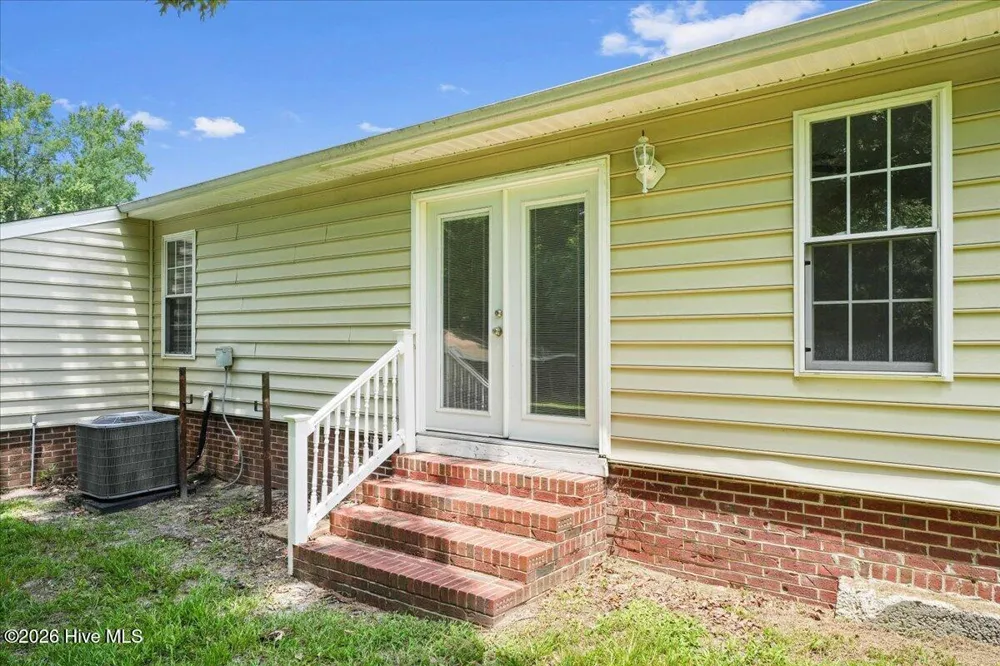 204 Wanda Drive Pikeville, NC 27863