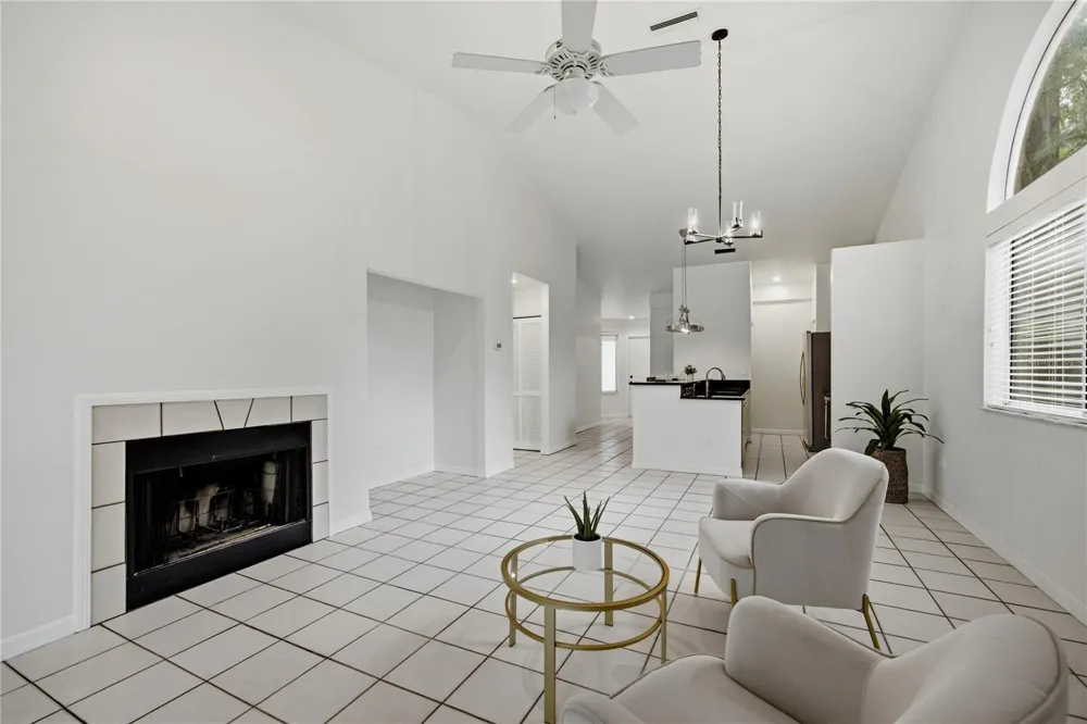 1013 NW 124TH DRIVE Newberry, FL 32669