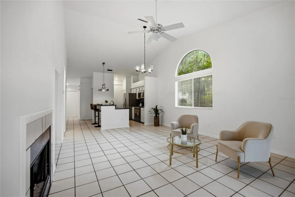 1013 NW 124TH DRIVE Newberry, FL 32669