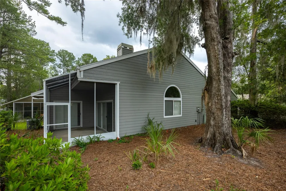 1013 NW 124TH DRIVE Newberry, FL 32669