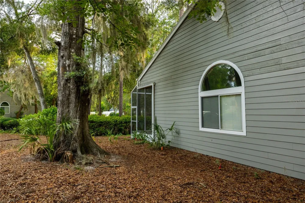 1013 NW 124TH DRIVE Newberry, FL 32669