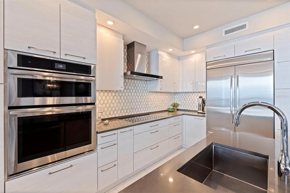 100 1ST AVENUE #2902 St Petersburg, FL 33701