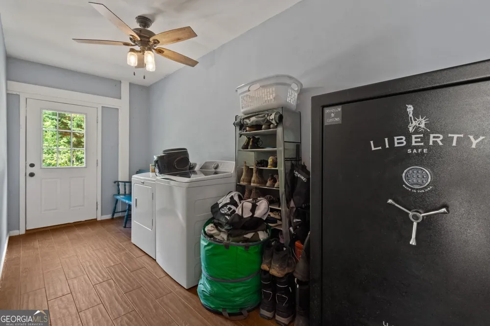 1227 Dry Hollow RD Dahlonega, GA 30533