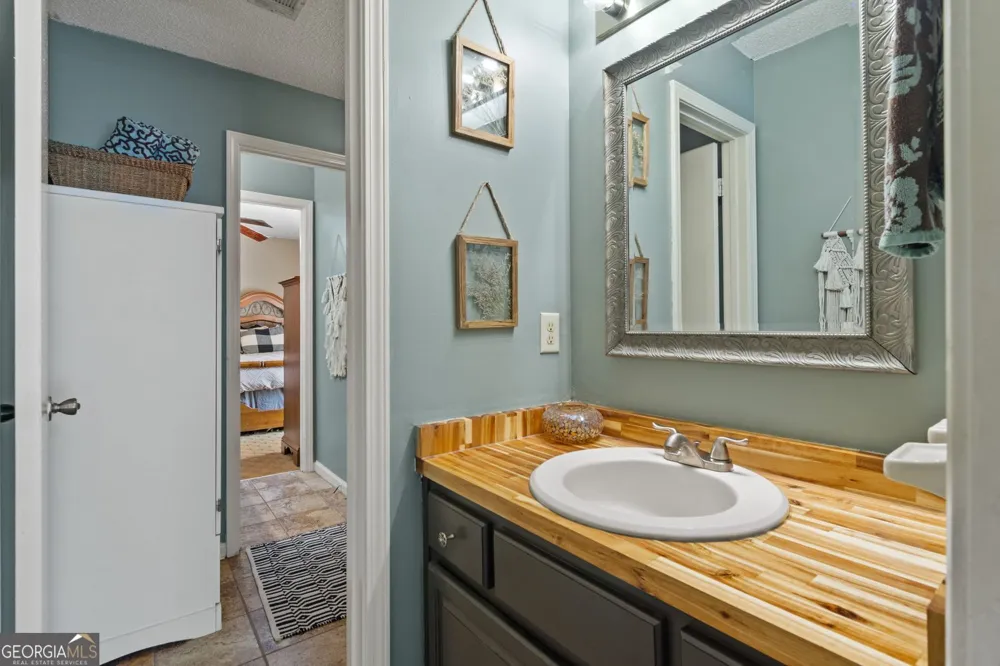 1227 Dry Hollow RD Dahlonega, GA 30533