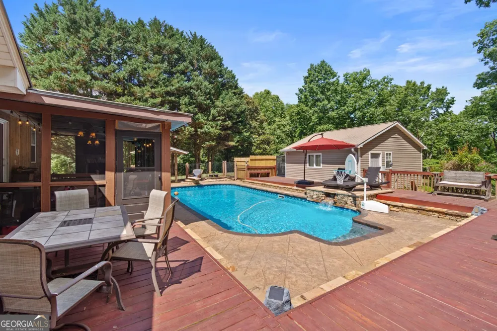 1227 Dry Hollow RD Dahlonega, GA 30533