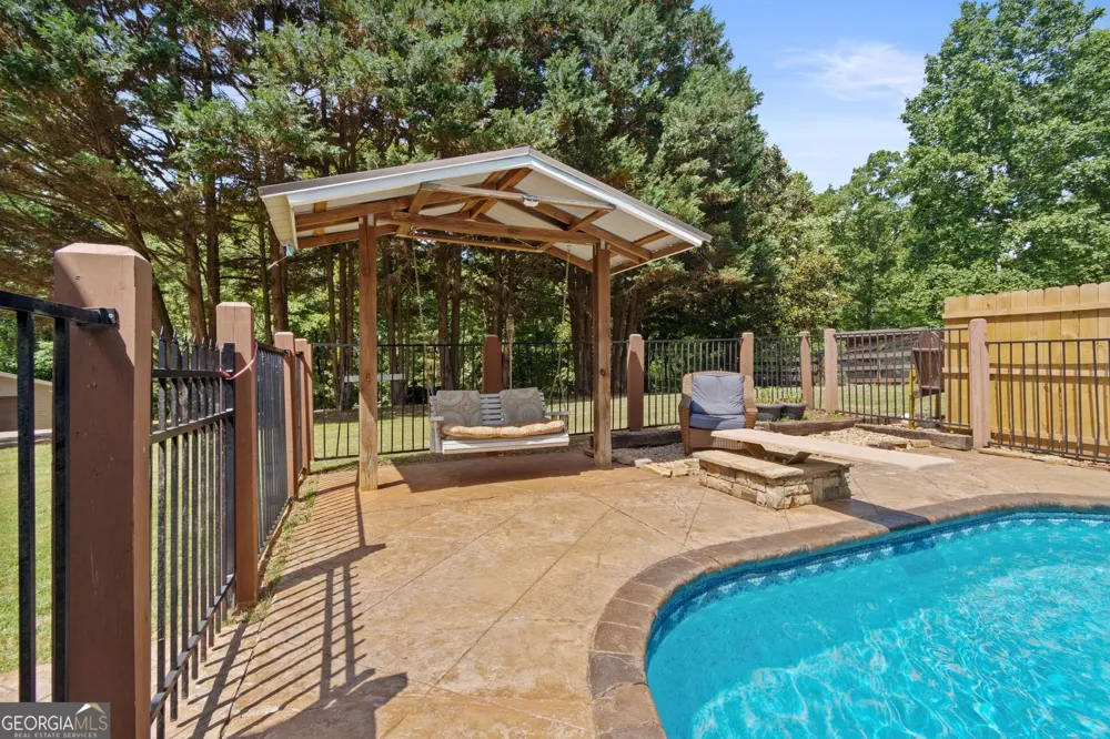 1227 Dry Hollow RD Dahlonega, GA 30533