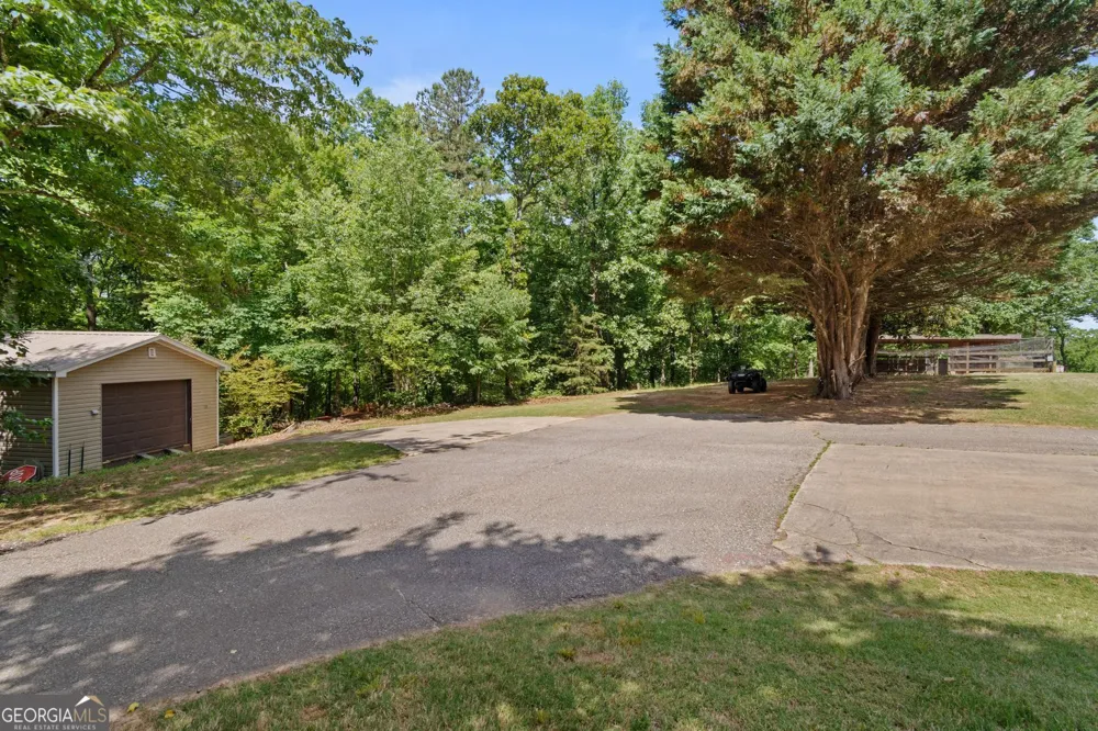 1227 Dry Hollow RD Dahlonega, GA 30533