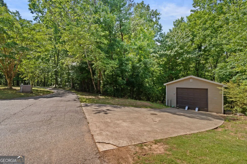 1227 Dry Hollow RD Dahlonega, GA 30533