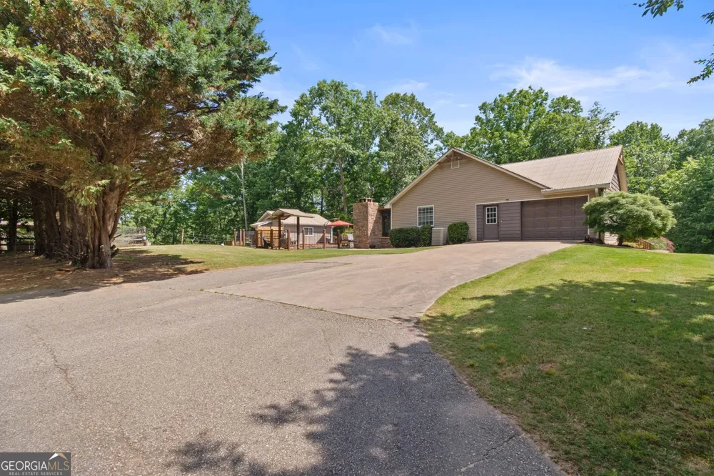 1227 Dry Hollow RD Dahlonega, GA 30533