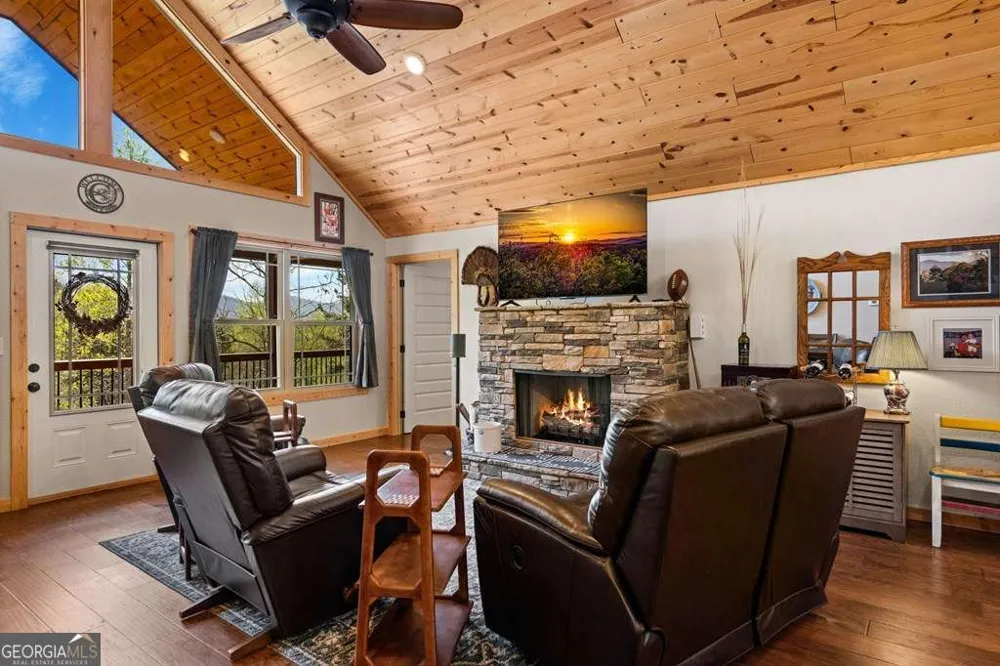 539 Summer Cove RD Blairsville, GA 30512