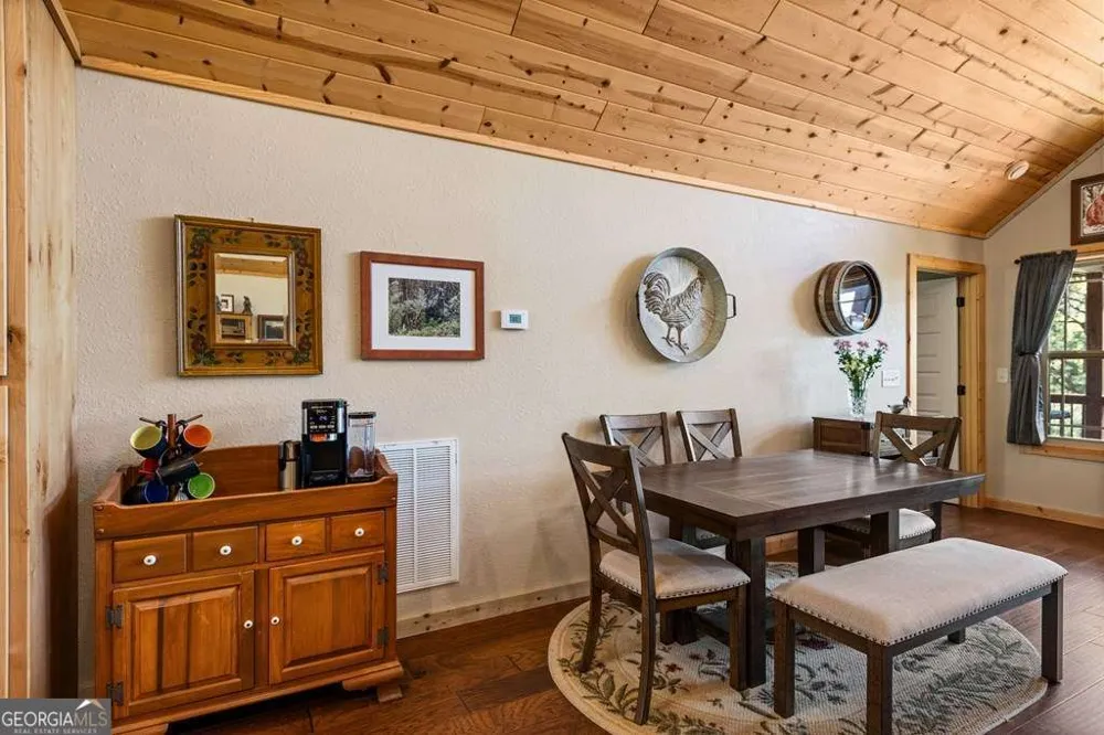 539 Summer Cove RD Blairsville, GA 30512