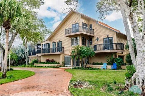 376 Leatherfern Lane