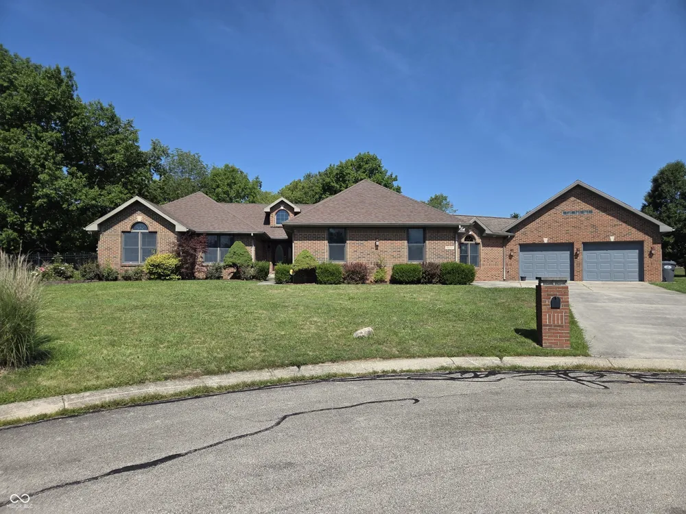 2405 Wicklow Drive Muncie, IN 47304