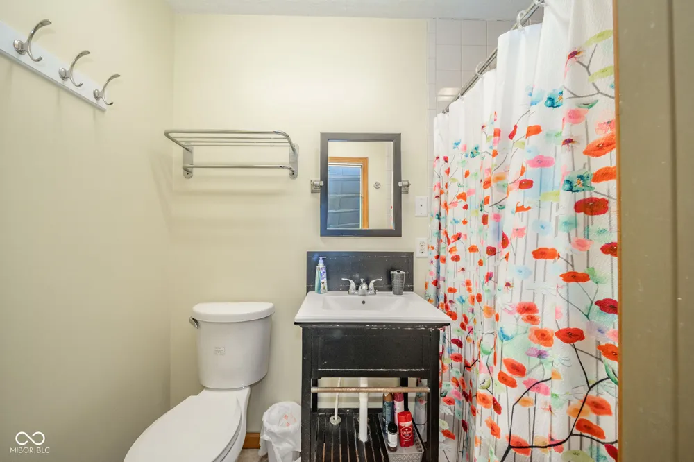 2405 Wicklow Drive Muncie, IN 47304