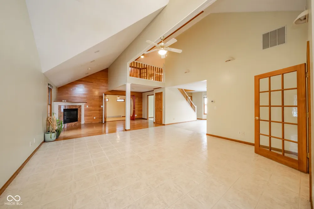 2405 Wicklow Drive Muncie, IN 47304