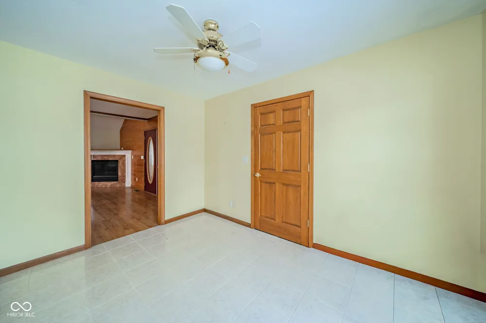 2405 Wicklow Drive Muncie, IN 47304