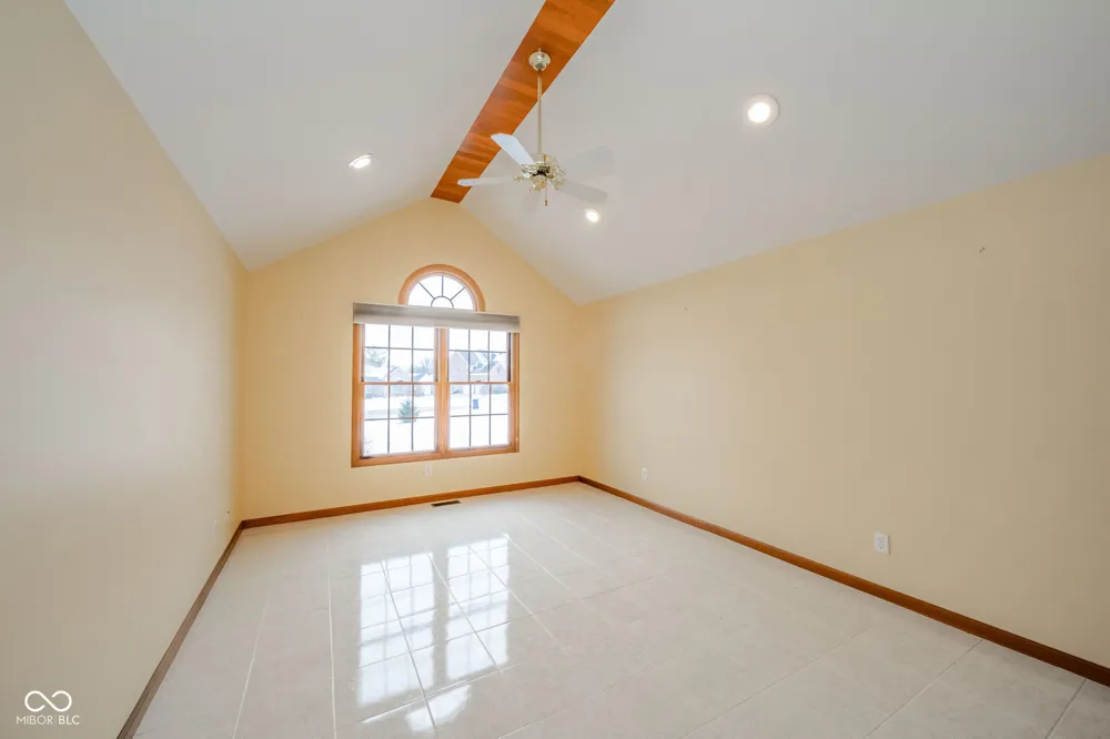 2405 Wicklow Drive Muncie, IN 47304