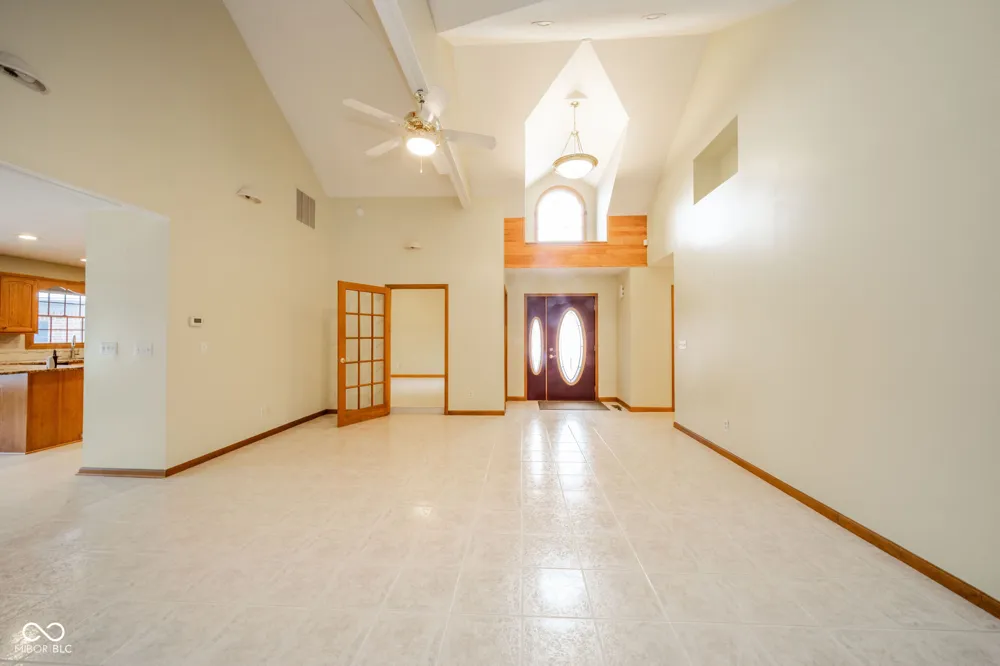 2405 Wicklow Drive Muncie, IN 47304