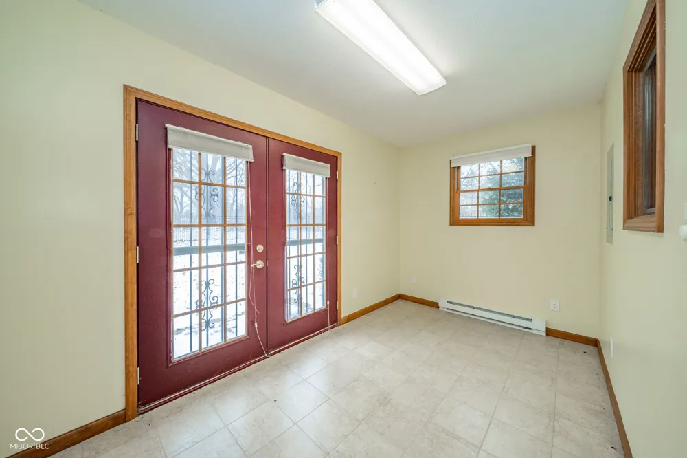 2405 Wicklow Drive Muncie, IN 47304