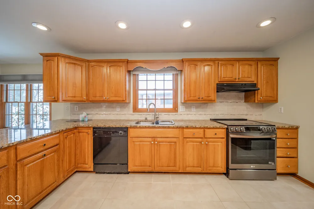 2405 Wicklow Drive Muncie, IN 47304
