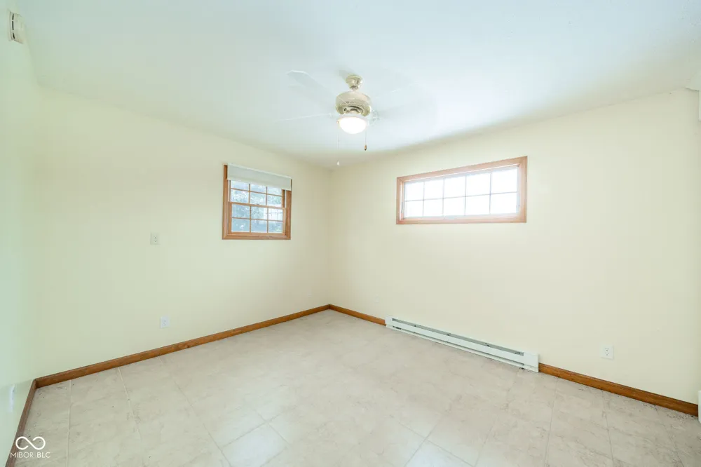 2405 Wicklow Drive Muncie, IN 47304