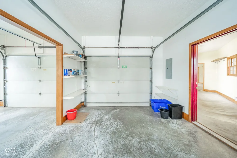2405 Wicklow Drive Muncie, IN 47304