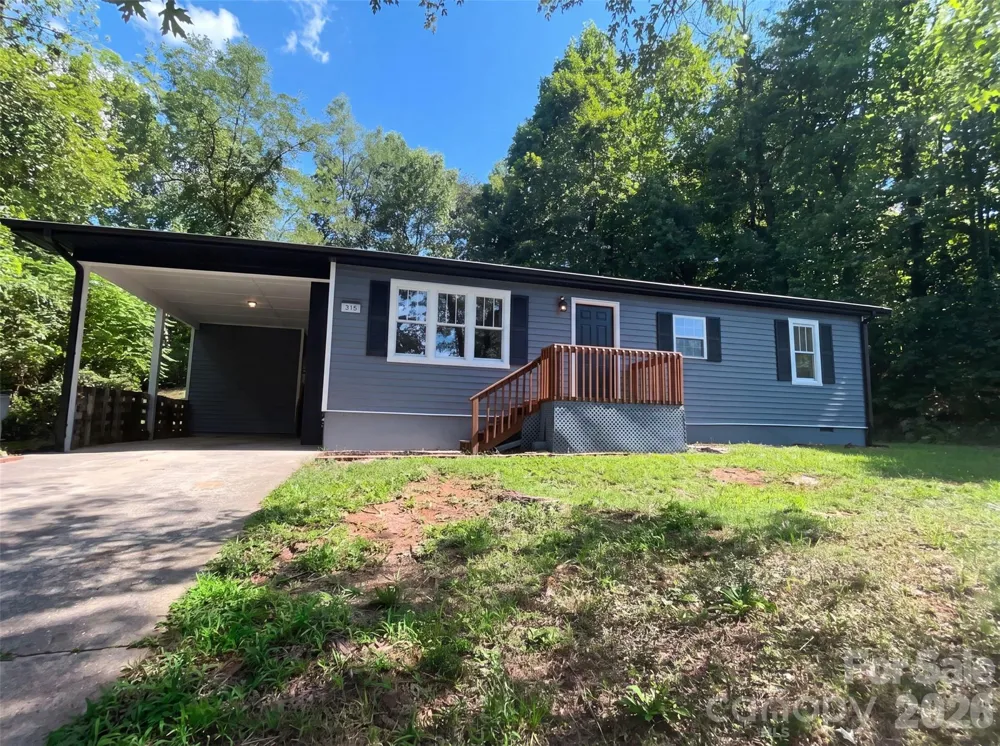 915 Kenham Place Lenoir, NC 28645