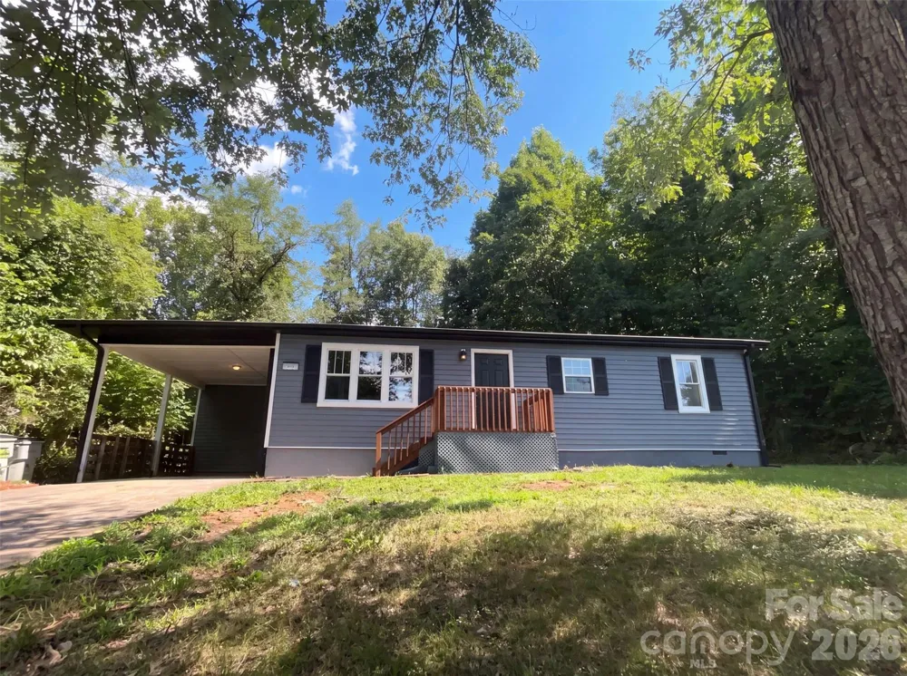 915 Kenham Place Lenoir, NC 28645