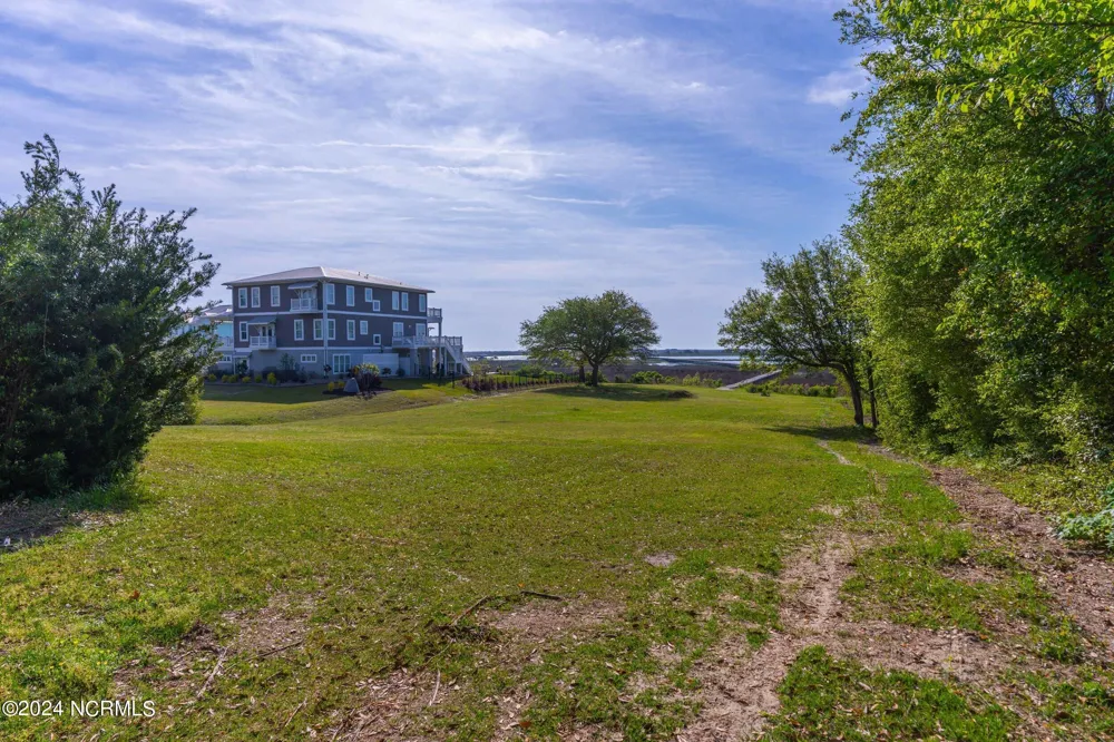125 Dogwood Lane Hampstead, NC 28443