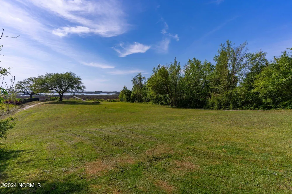 125 Dogwood Lane Hampstead, NC 28443