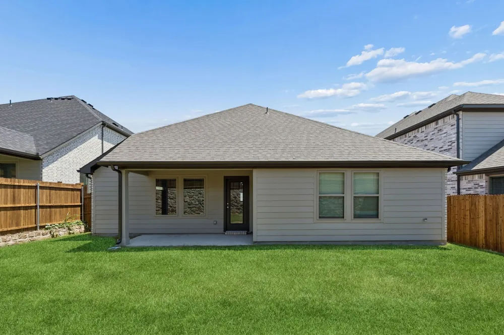 6652 Valley Lake Lane Fort Worth, TX 76036