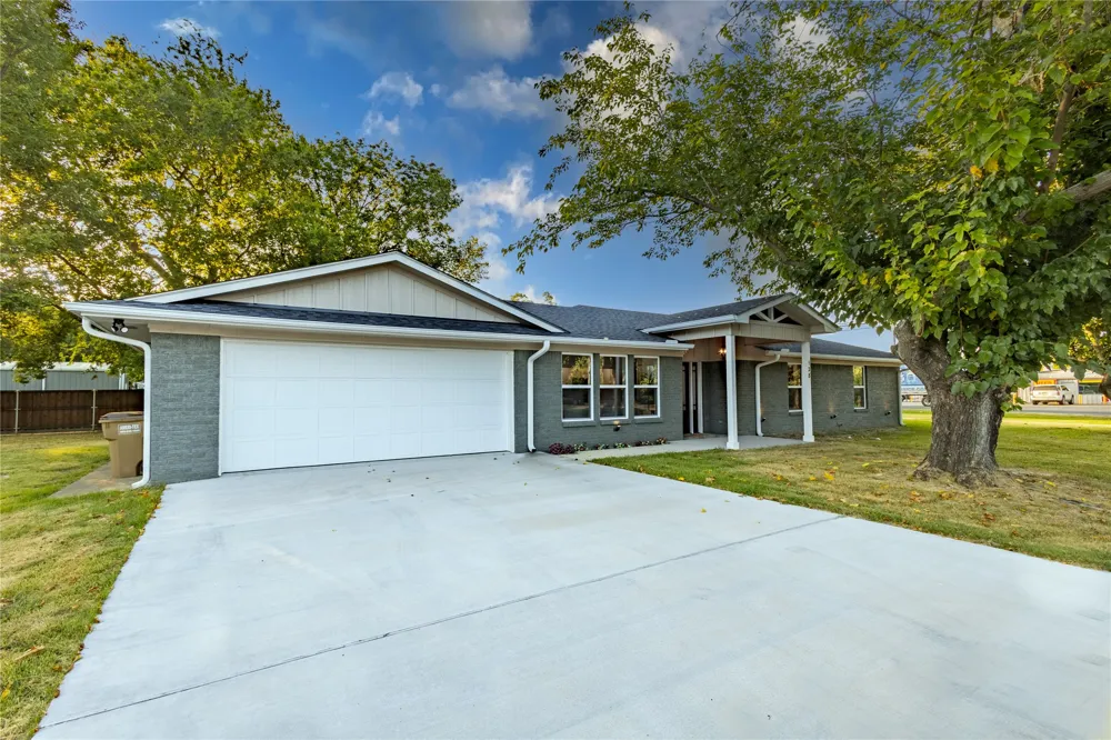 128 Osborn Street Alba, TX 75410