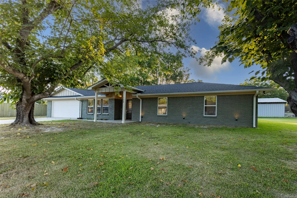 128 Osborn Street Alba, TX 75410