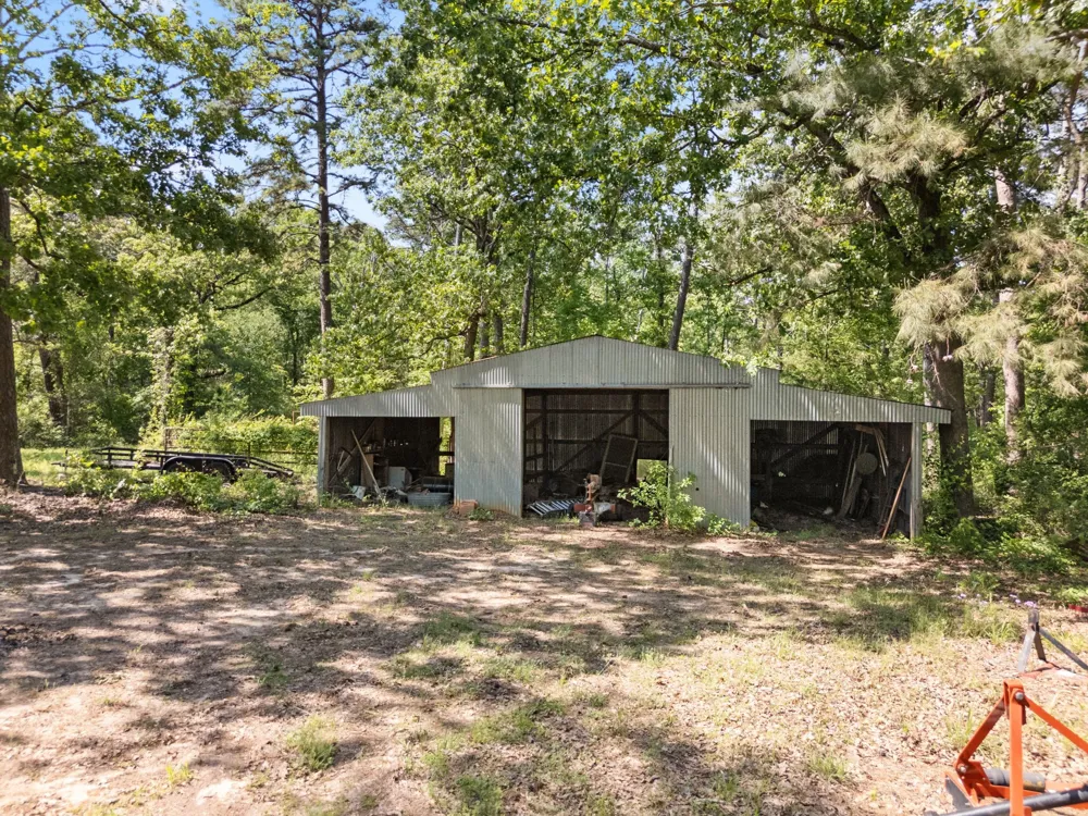 1081 County Road 3875 Mineola, TX 75773