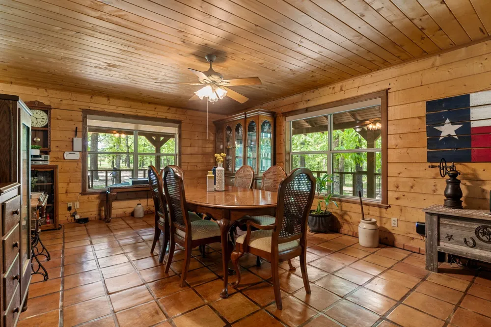 1081 County Road 3875 Mineola, TX 75773