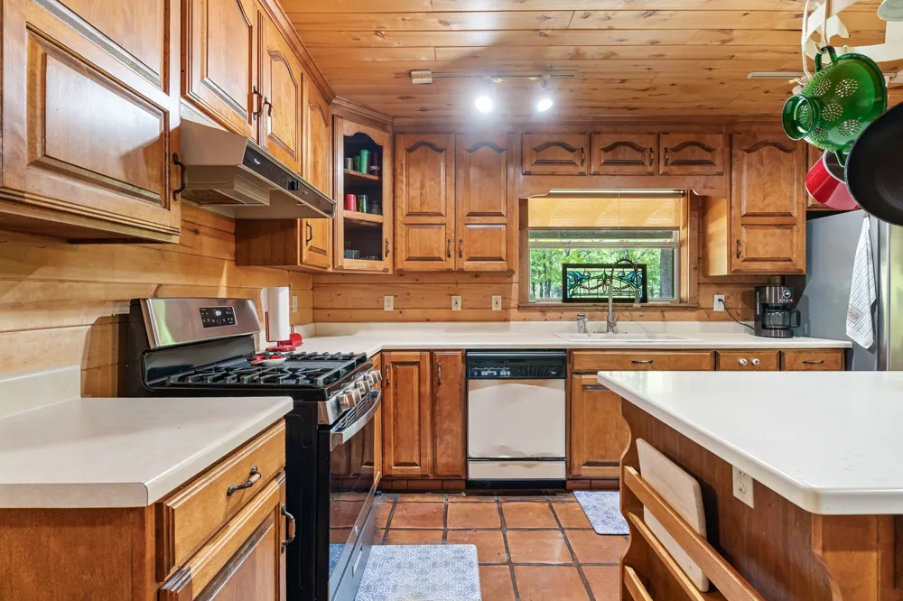 1081 County Road 3875 Mineola, TX 75773