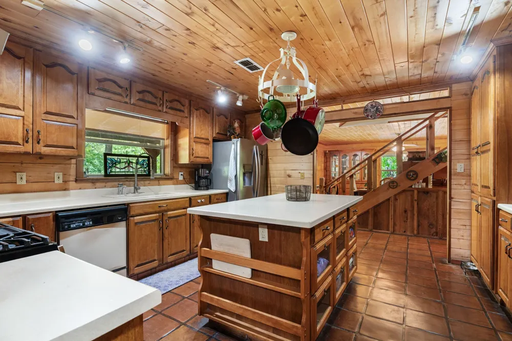 1081 County Road 3875 Mineola, TX 75773