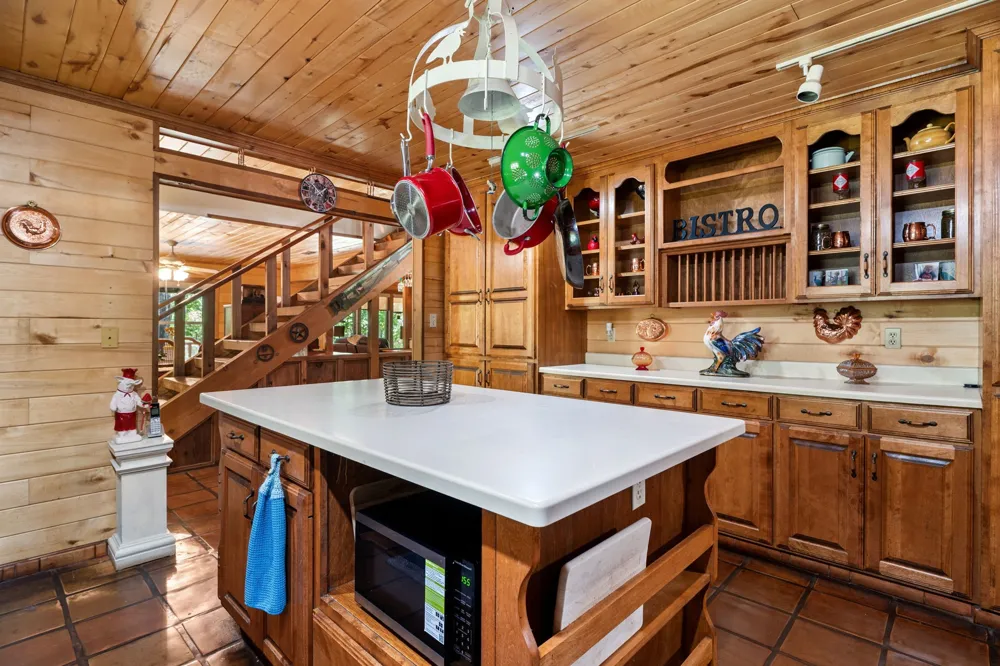 1081 County Road 3875 Mineola, TX 75773