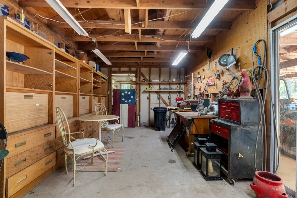 1081 County Road 3875 Mineola, TX 75773