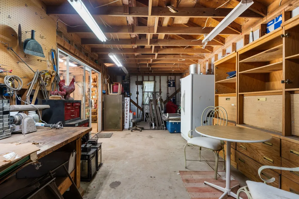 1081 County Road 3875 Mineola, TX 75773